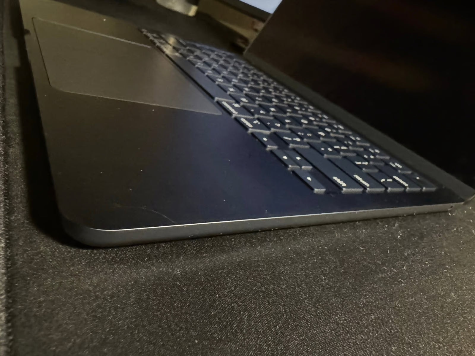 Macbook air M2 Midnight 8gb Memory 1B12