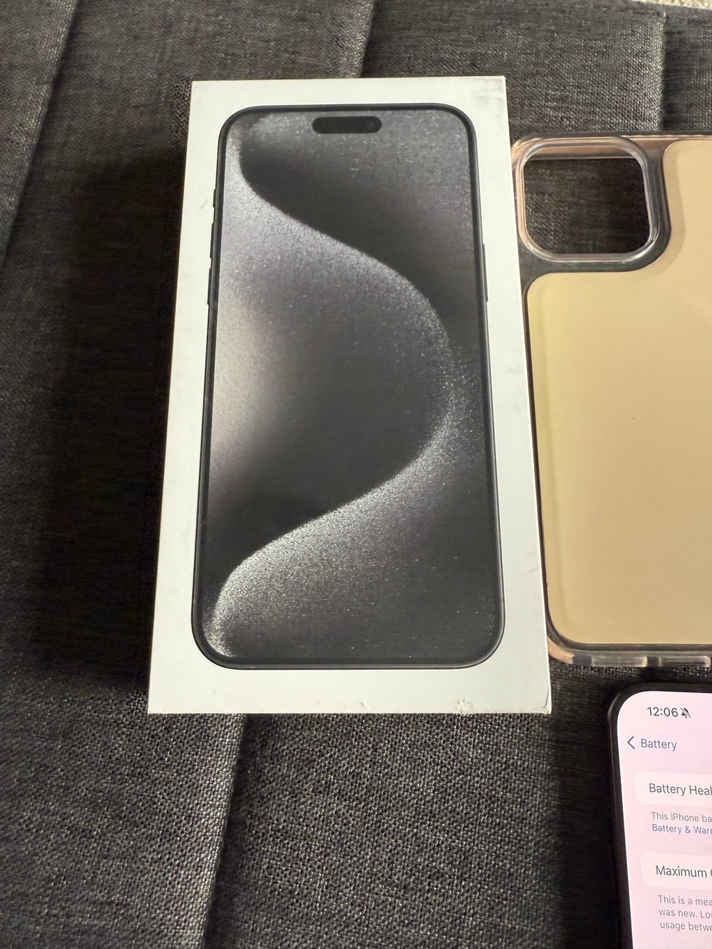 iPhone 15 Pro max *NO SIM RESTRICTIONS* 2X87