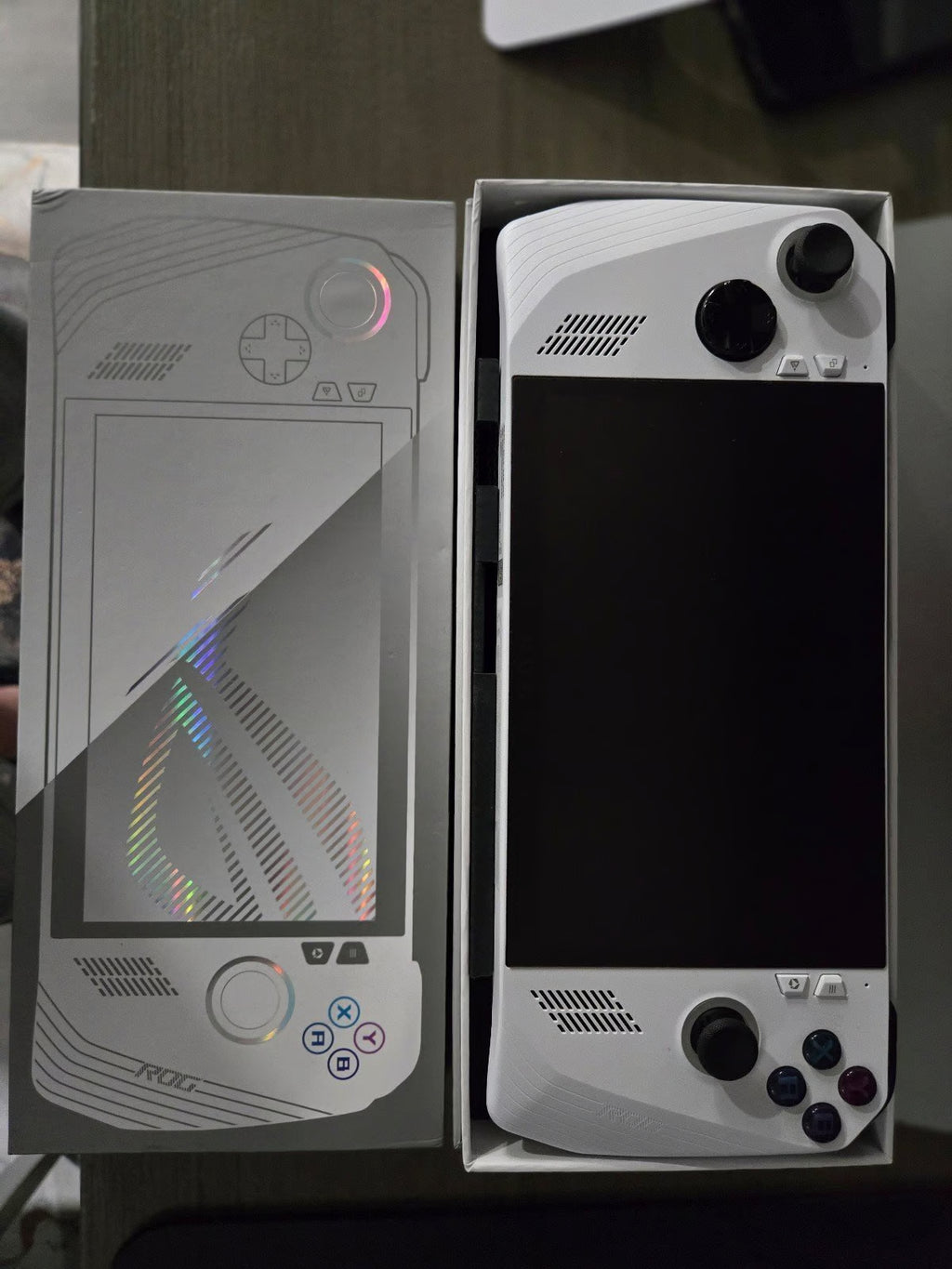 ASUS rog ally Z1 extreme 9J37