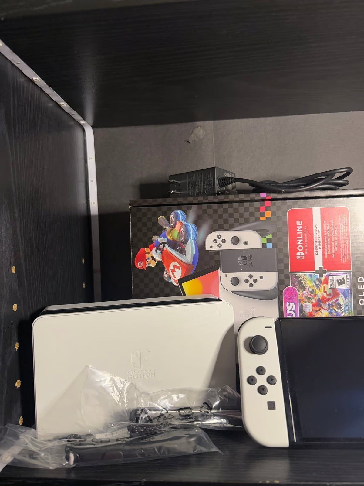 Nintendo Switch Oled Used With Nintendo Pro Controller. 3U17