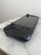 Steam Deck OLED 512gb with extra dock 1F32