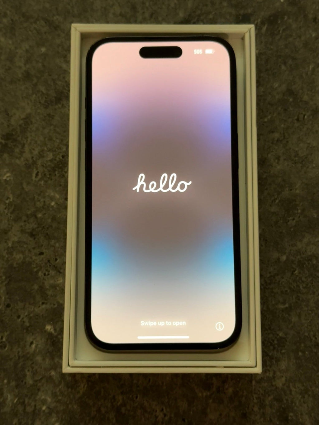 Apple iPhone 14 Pro 256 GB in Space Black Unlocked 7L87