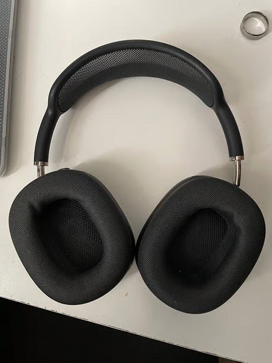 Apple AirPods Max with Smart Case in Space Gray 8F85