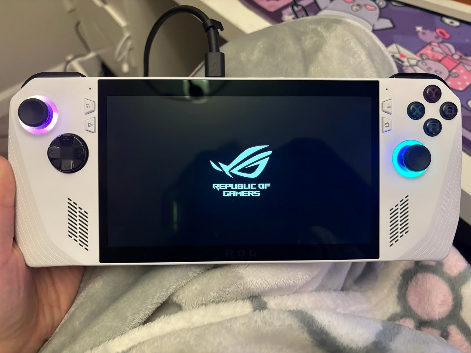 ASUS rog ally z1 extreme 2A33