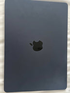 MacBook Air m2 2022 perfect condition brand new. 2P31