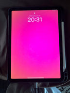 Apple iPad Air and Apple Pencil 6G23