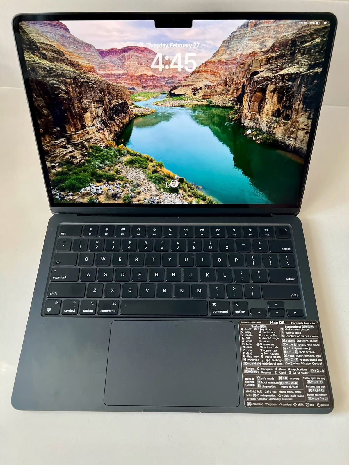 Apple MacBook Air 13in. w/Apple Care Bundle 5K28