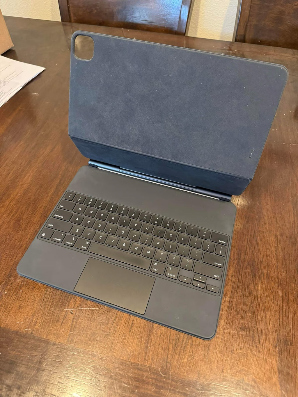 iPad Pro 12.9 3rd Gen (256GB) - w/Apple Pencil and Magic Keyboard 6B99