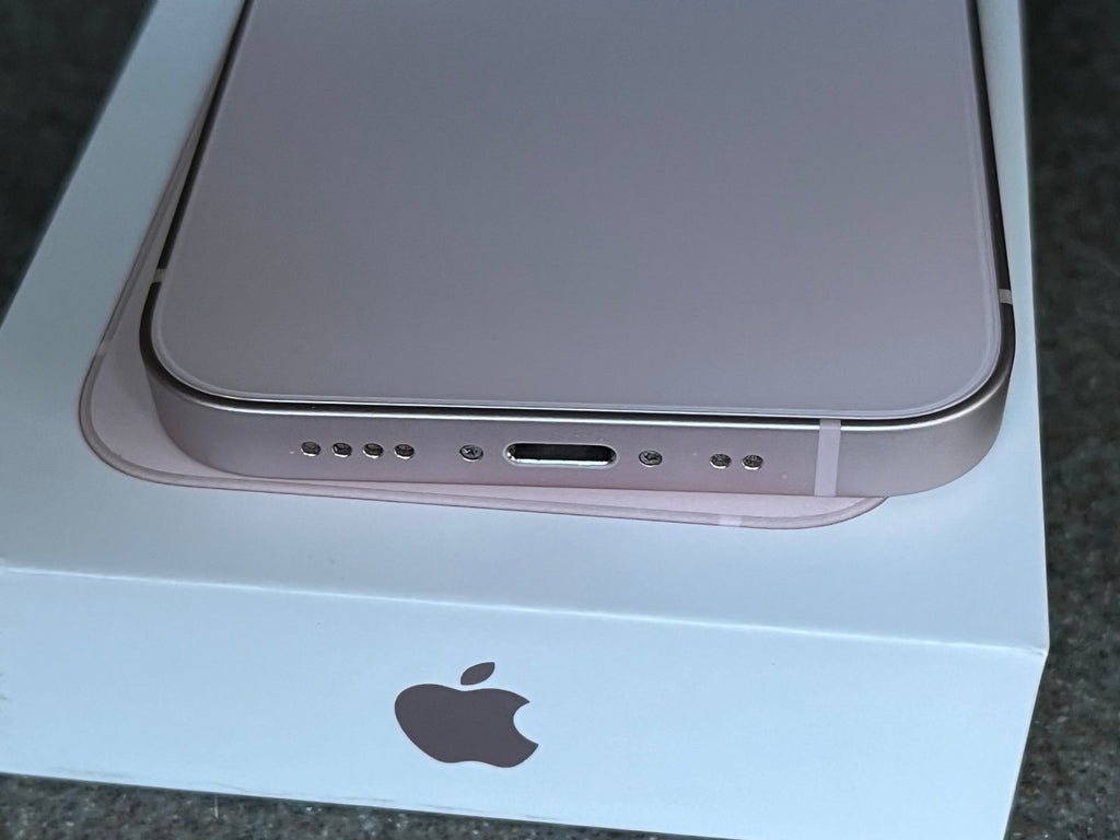 Like New Apple iPhone 13 Mini 256GB Unlocked 5G Cell Phone with Apple Case 2W39