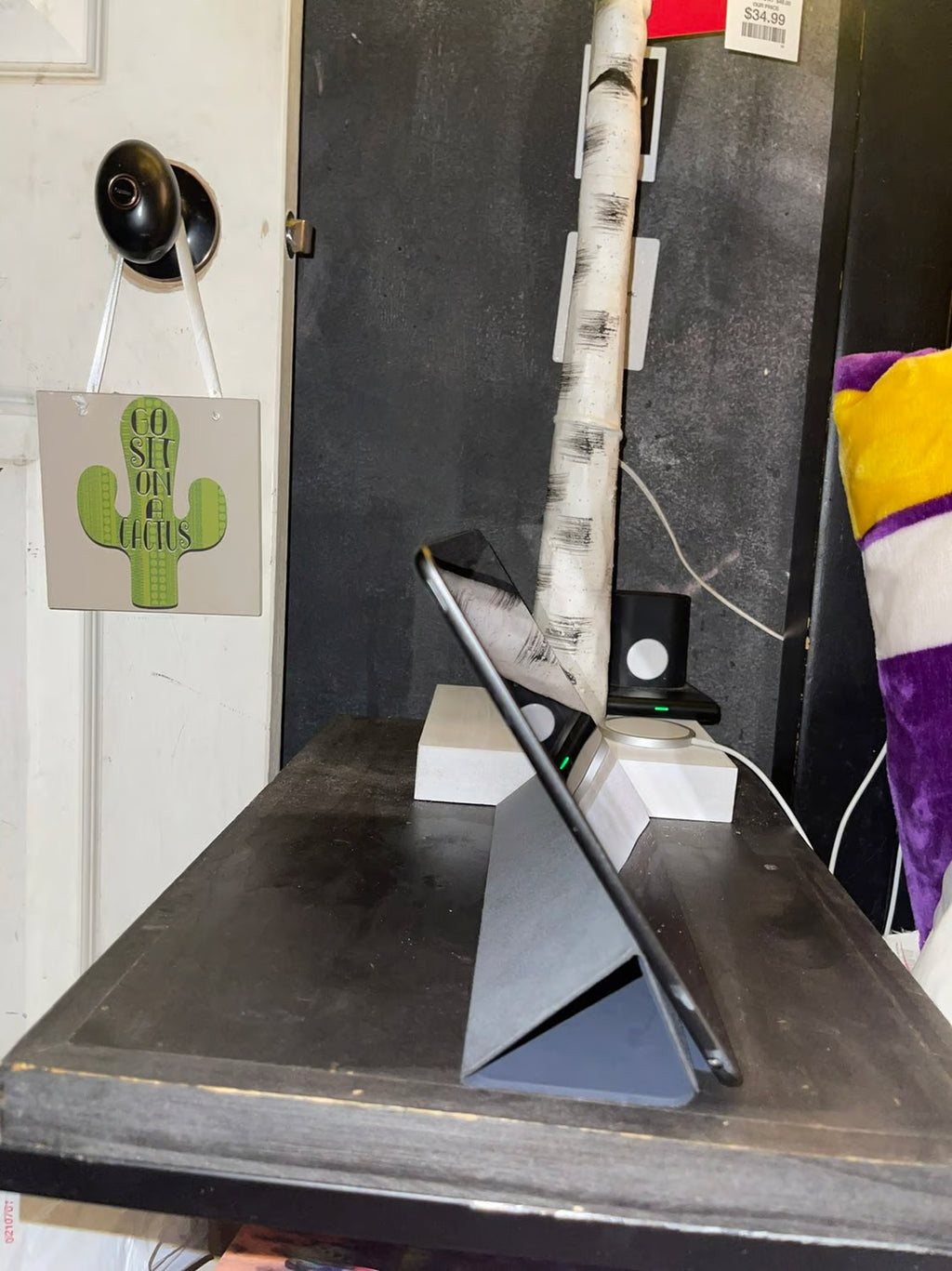 Apple iPad Air 3rd Generation 64 GB in Space Gray with apple pencil and cases BU 8Z15