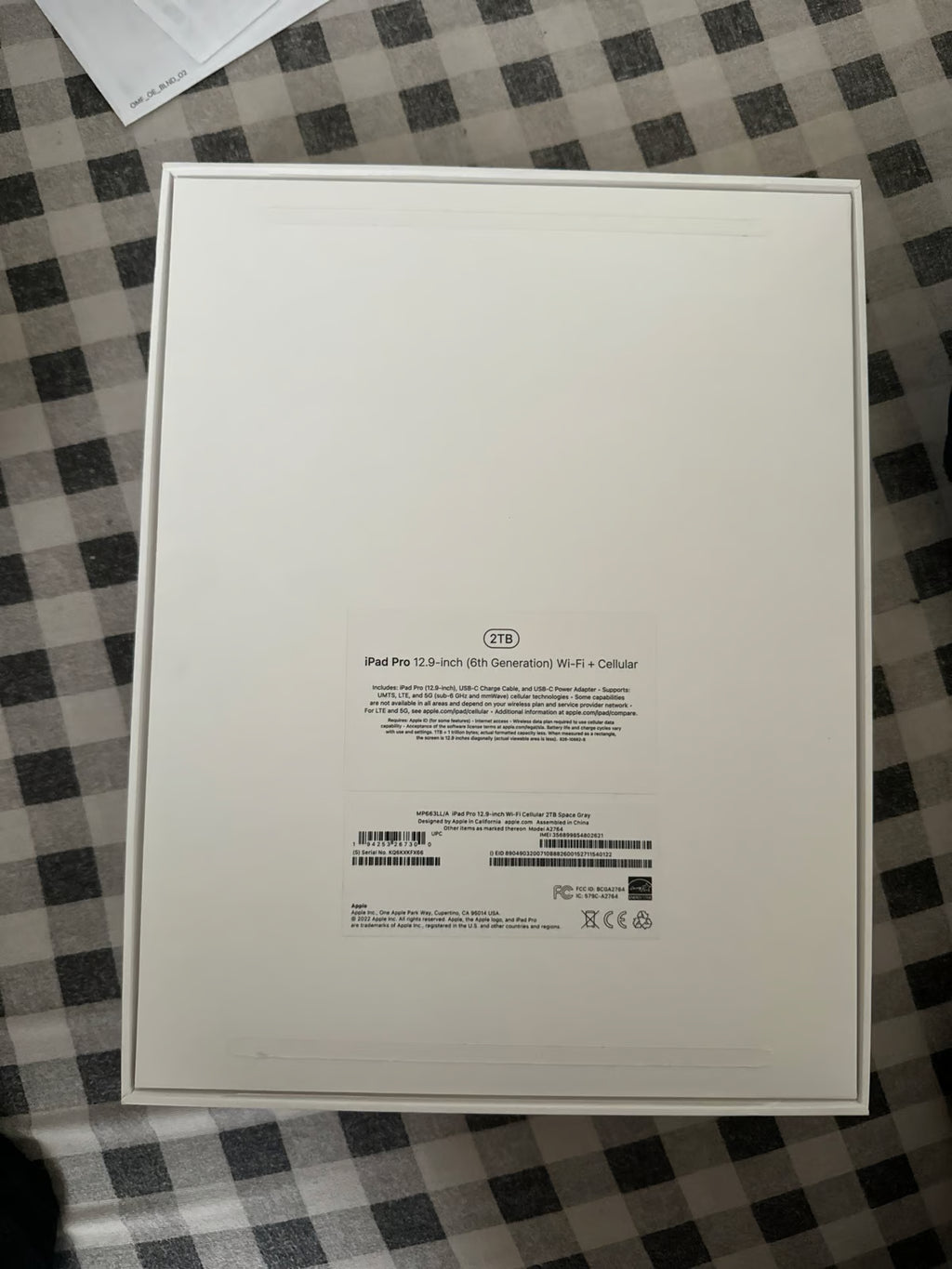 ipad pro 6th gen 2tb 12.9 6O76