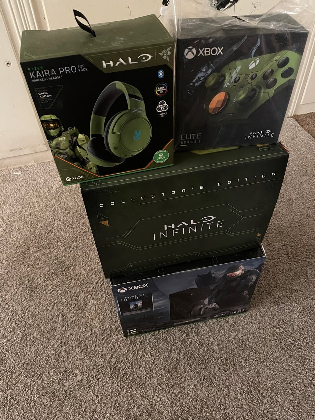Xbox Series X (Halo Infinite Limited Edition) Bundle 7F26