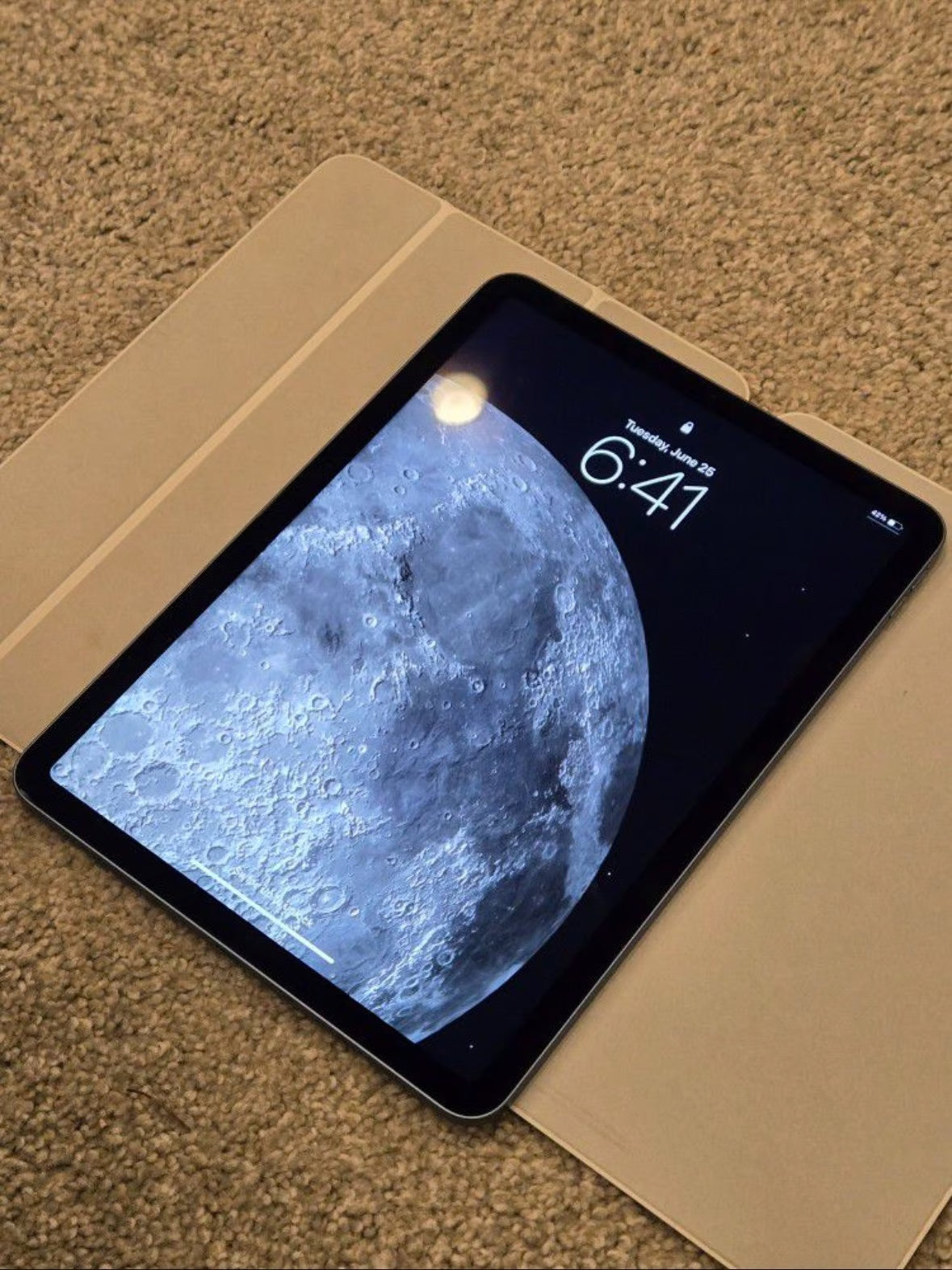 Apple iPad Air 5th Generation 64 GB in Blue 1R83