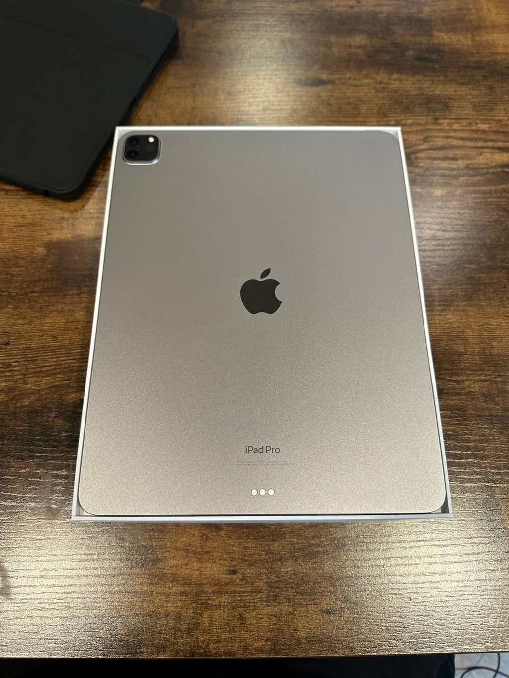 iPad Pro 2022 12.9 inch 1TB w/ Apple Pencil 5Y51