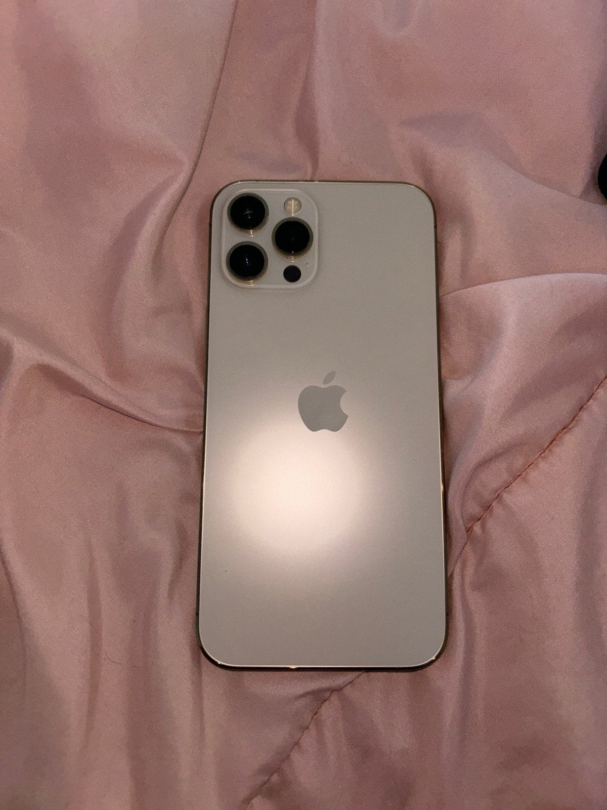 Apple iPhone 12 Pro Max 128 GB in Gold for AT&T 3M12