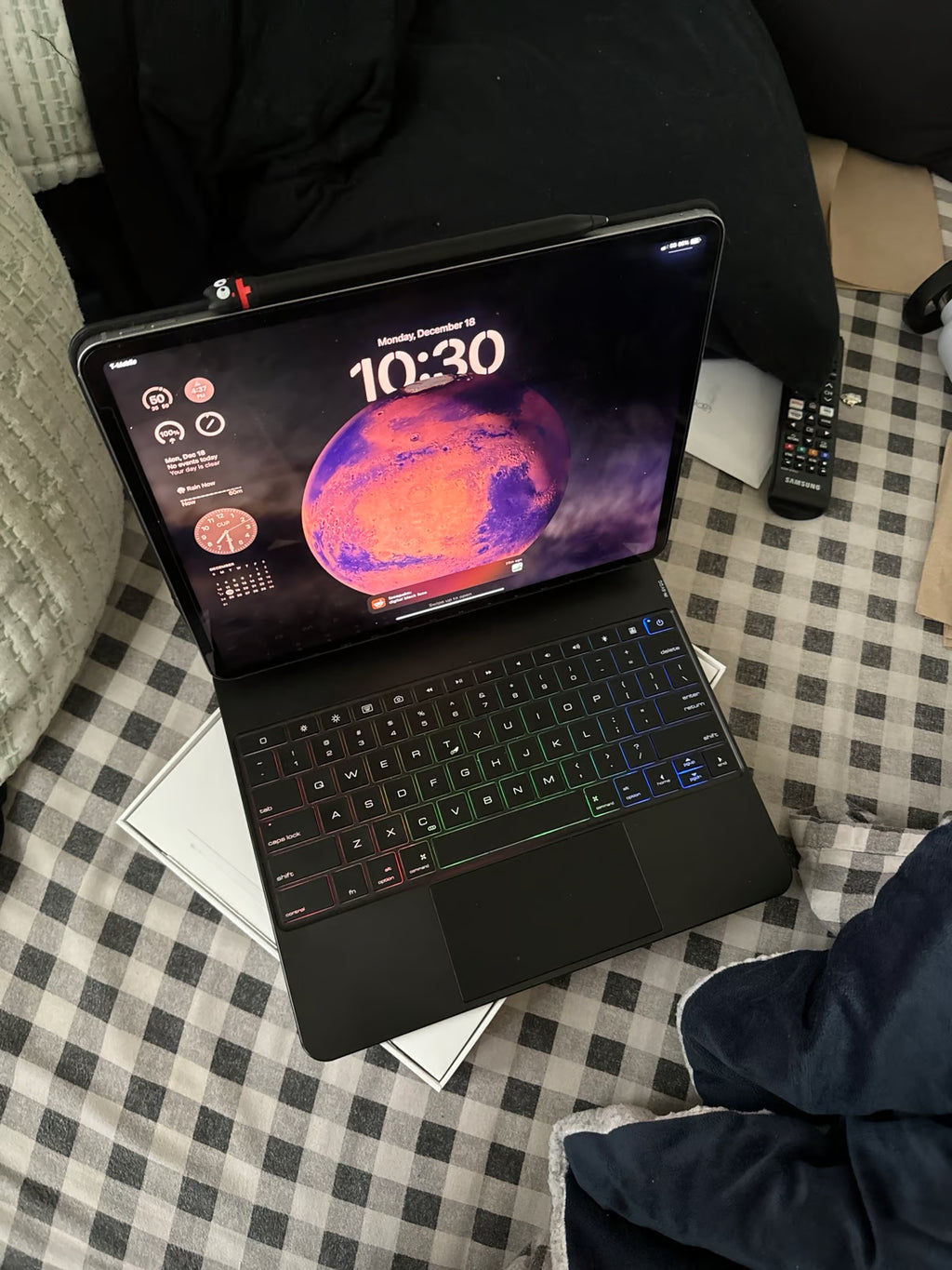 ipad pro 6th gen 2tb 12.9 6O76