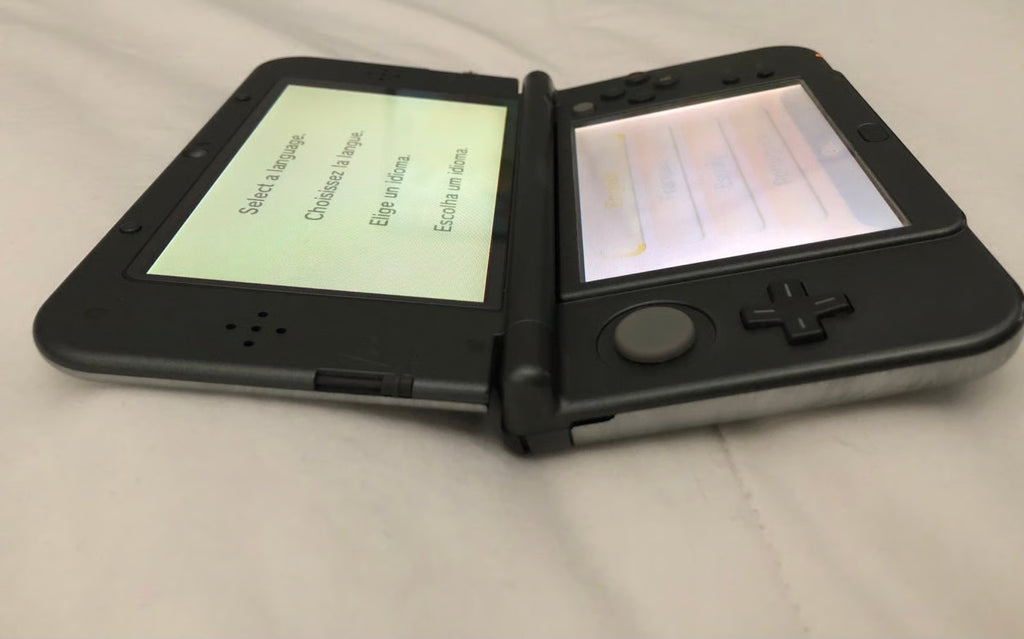 New Nintendo 3DS XL Monster Hunter 4 Ultimate in Gray