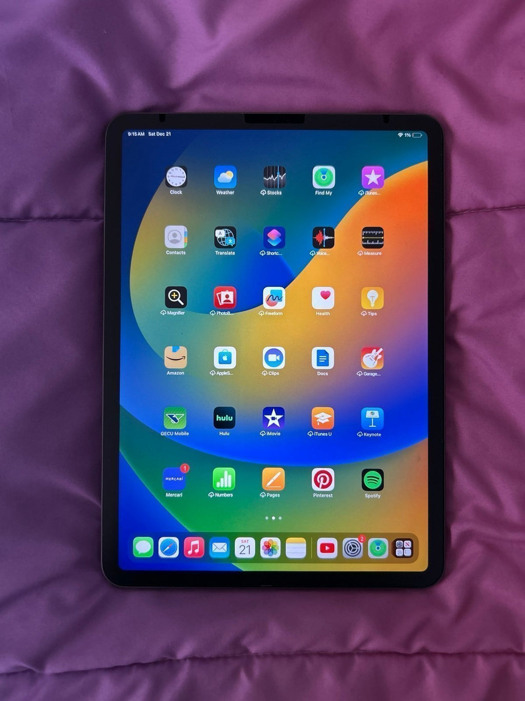 2018 Apple 11-inch iPad Pro Wi-Fi 256GB - Space Gray (3rd Generation) + Case 1G89