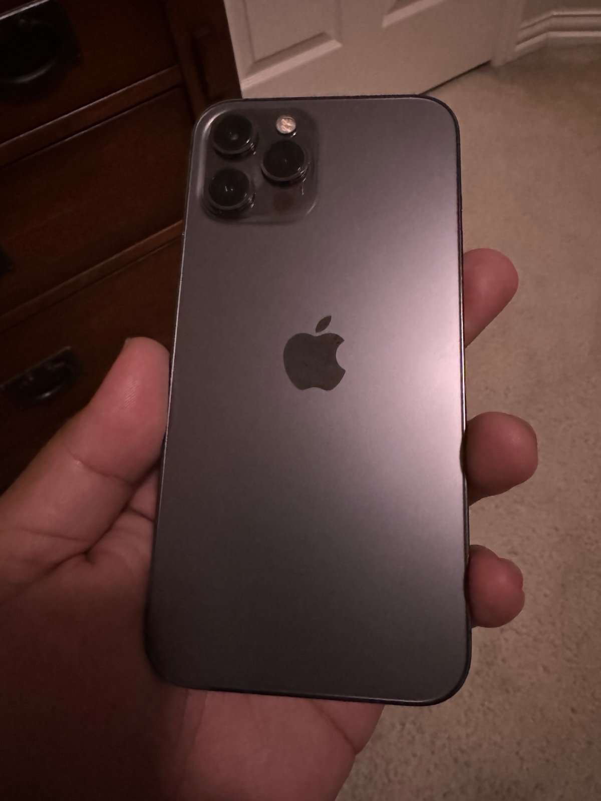 Apple iPhone 12 Pro Max 256GB in Graphite Unlocked 3B97