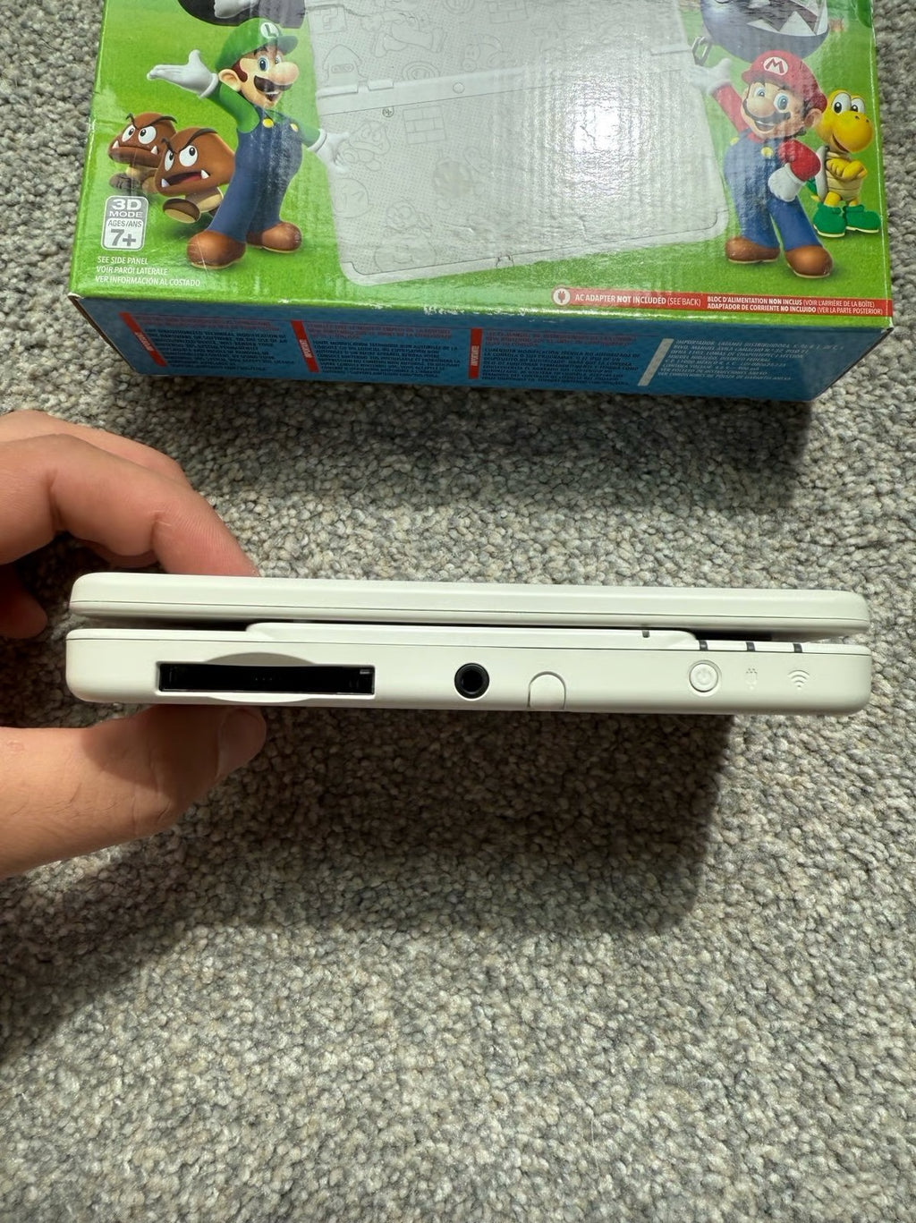 New Nintendo 3ds Mario white edition