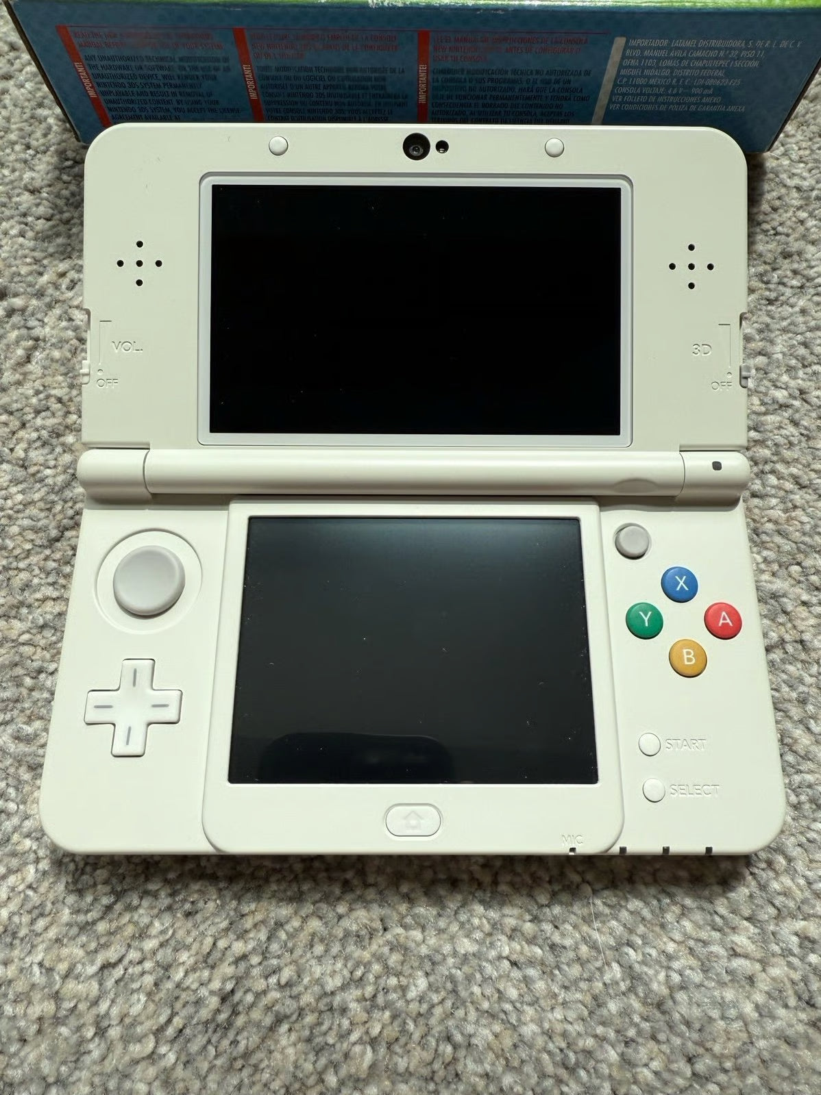 New Nintendo 3ds Mario white edition
