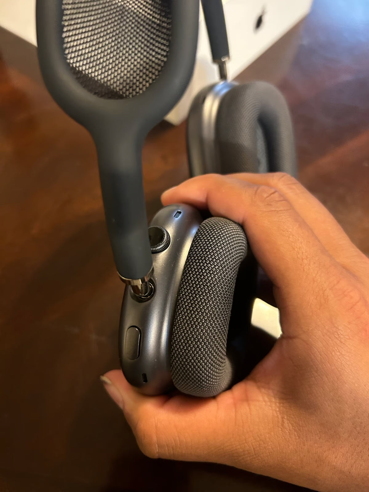 Apple AirPods Max Wireless Over-Ear Headset - Space Gray 5U26