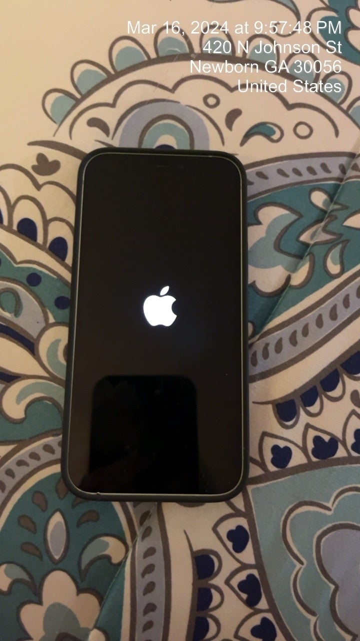 UNLOCKED!!!!!!! iPhone 12 mini MINT GREEN w/ Apple brand matte black case 5R98