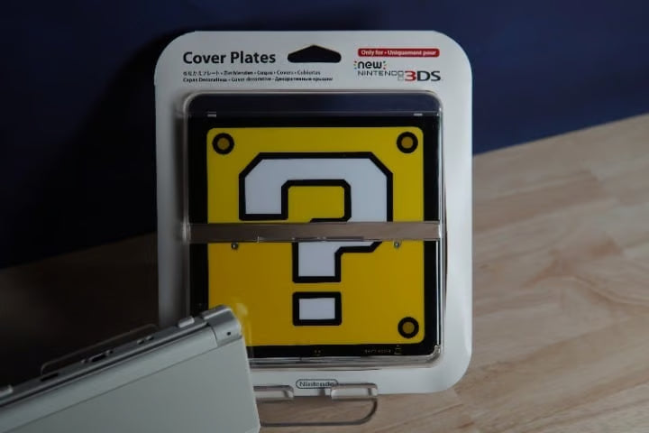 RARE New Nintendo 3DS No.046 (Question Block) With 32GB, Charger, Pok茅mon Bank