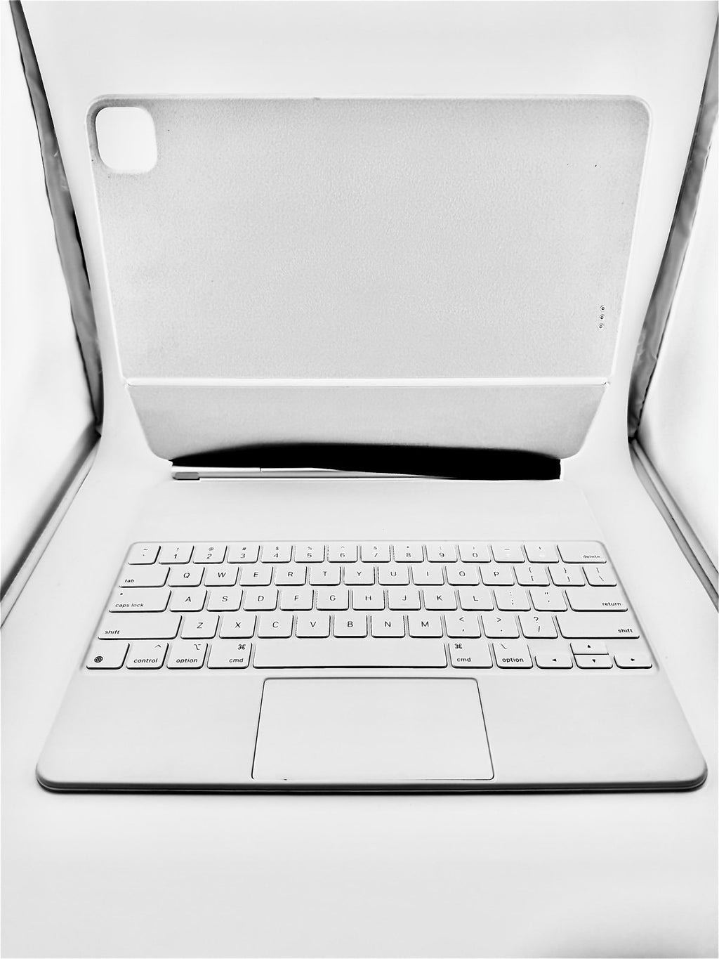 iPad Pro 12.9 inch 5th Gen 128GB (Cellular) Space Gray & Magic Keyboard 2W83