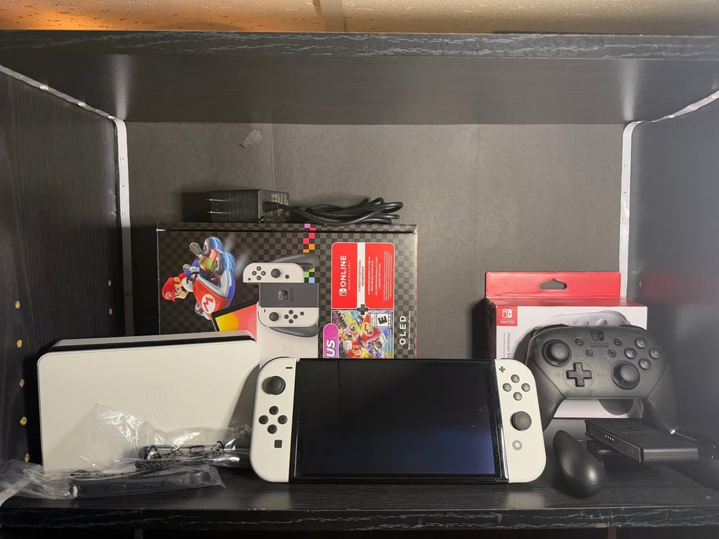 Nintendo Switch Oled Used With Nintendo Pro Controller. 3U17