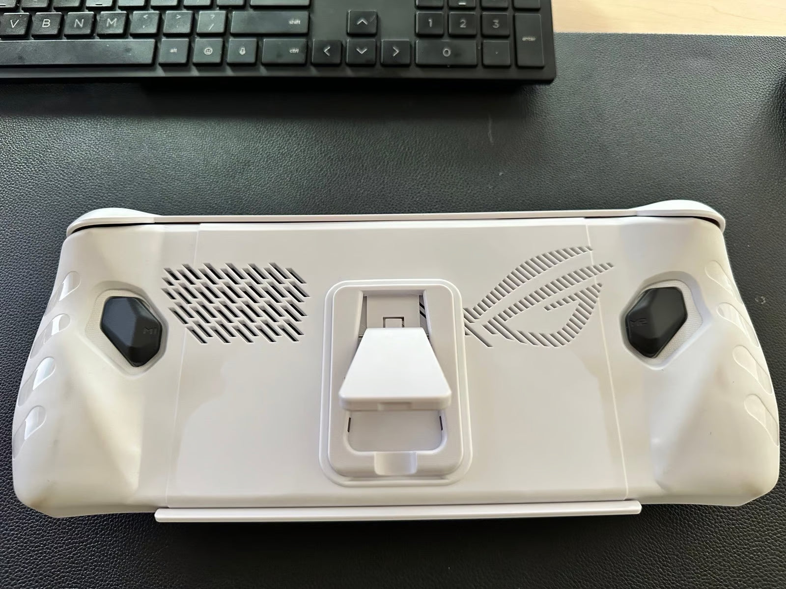 ASUS Rog Ally z1 (Nonextreme) 5O93