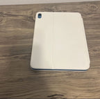 ipad 10th generation 256gb / plus a Magic Keyboard 1D78