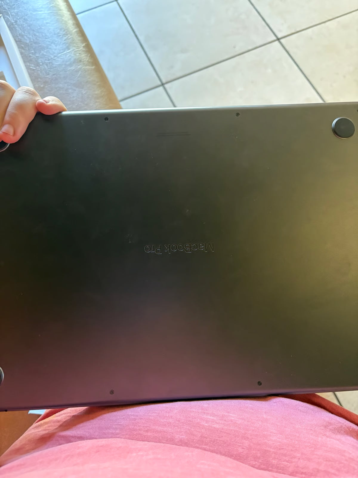 Apple MacBook Pro 16'' Apple M3 Pro 512GB SSD 18GB RAM Laptop - Black MRW13LL/A 2D22