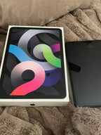 Apple iPad Air 4th Generation 64 GB 3S19