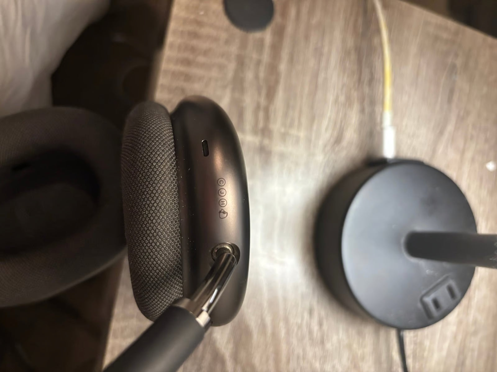 Apple AirPods Max Space Grey with Smart Case 7T75