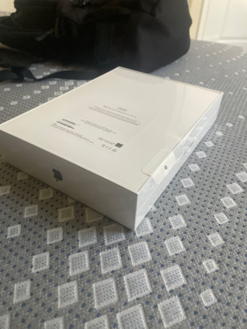 Apple iPad Air 5th Generation 64 GB 2G97