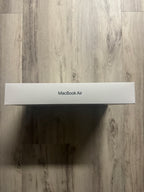 MacBook Air 2024 m3 chip 8X98