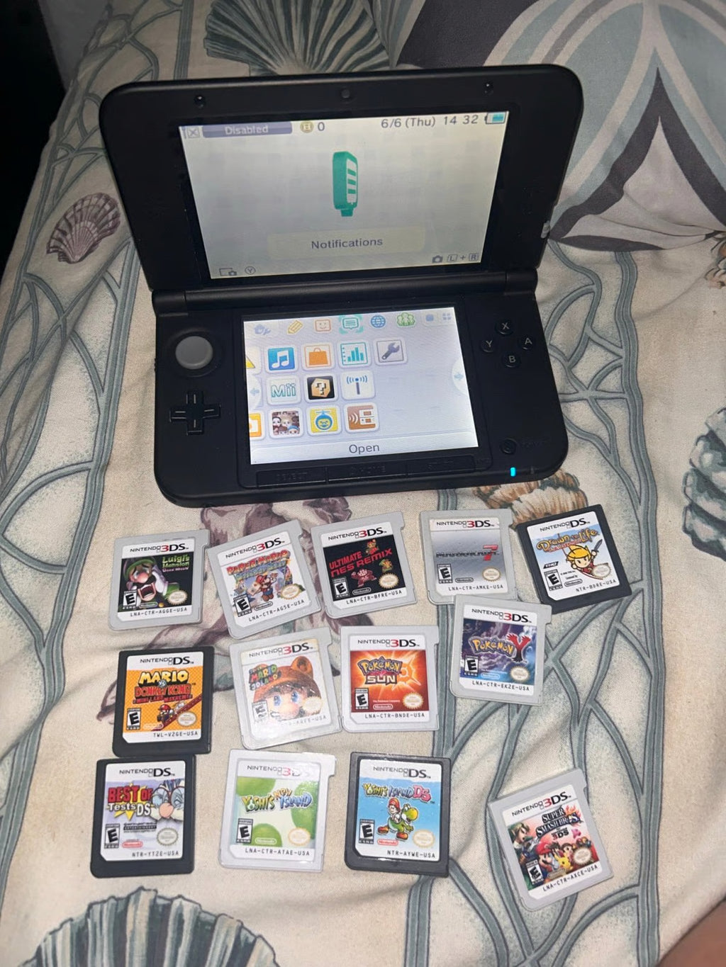 Nintendo 3ds xl with case, charger and 13 games