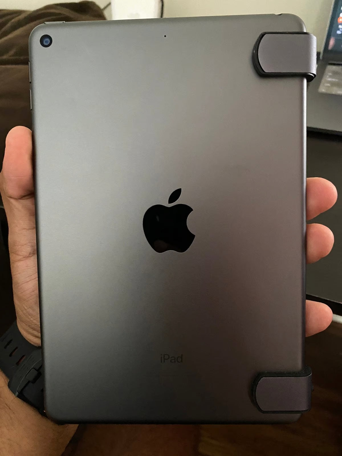5th Gen iPad Mini (Wi-Fi version) 64Gb 6T99
