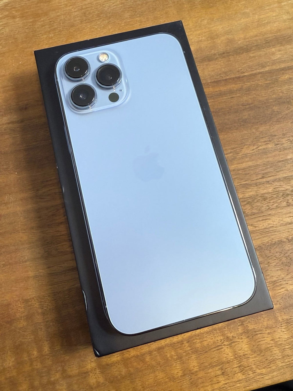 Apple iPhone 13 Pro Max 128GB Unlocked - Sierra Blue 7P19