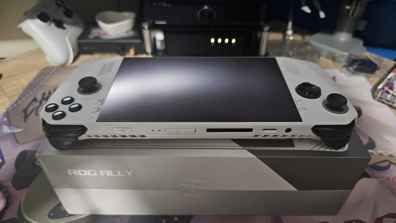 ASUS ROG Ally Z1 Extreme (512GB) (Case Included) (Dual Boot) 8X65