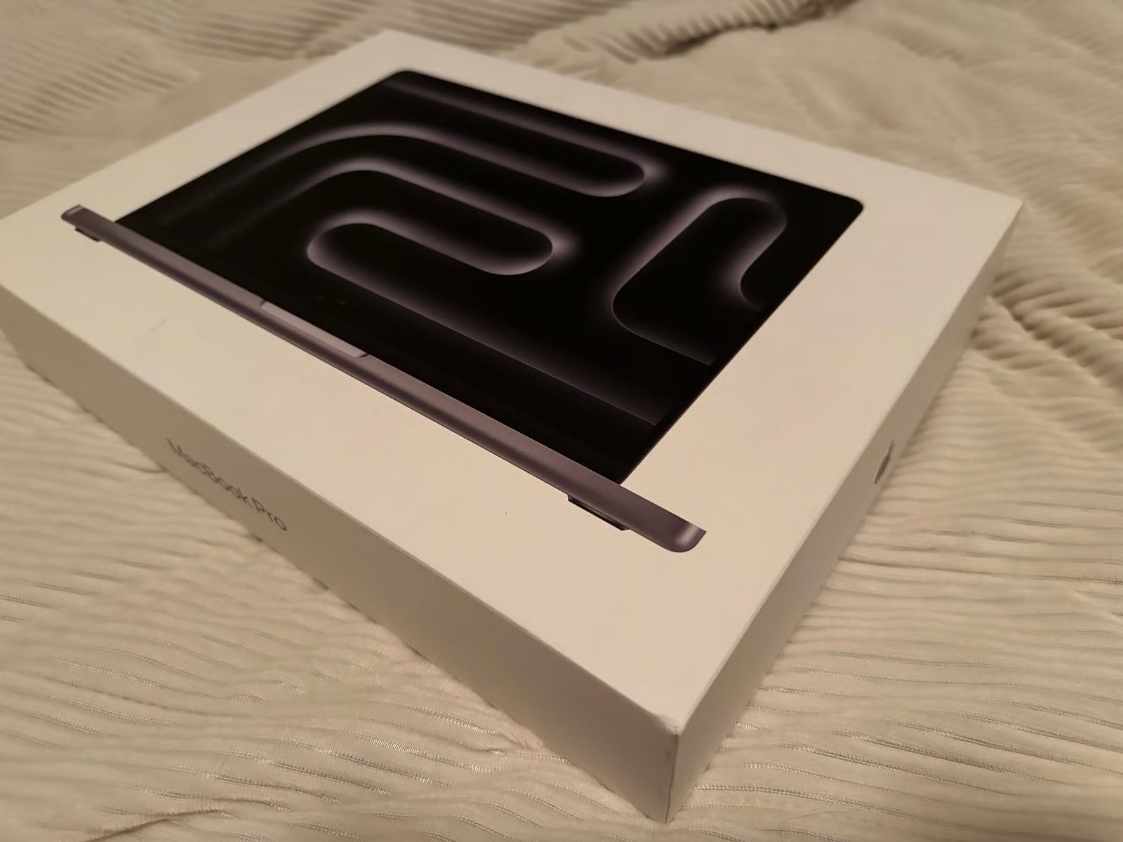 MacBook Pro M3 2023 2P21