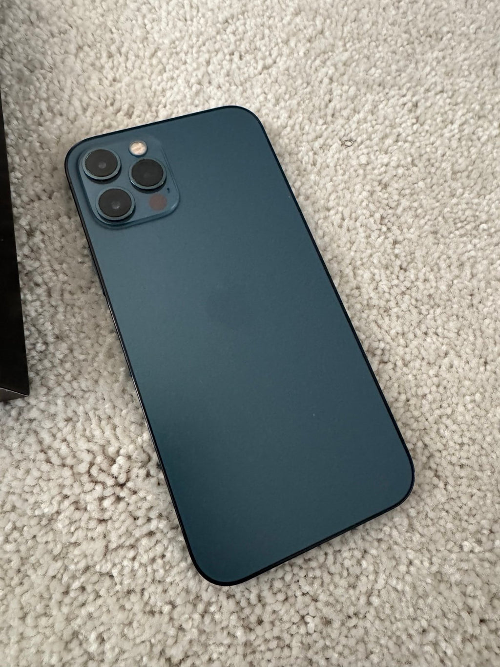 iPhone 12 Pro - Pacific Blue - 256GB - Unlocked 3L11