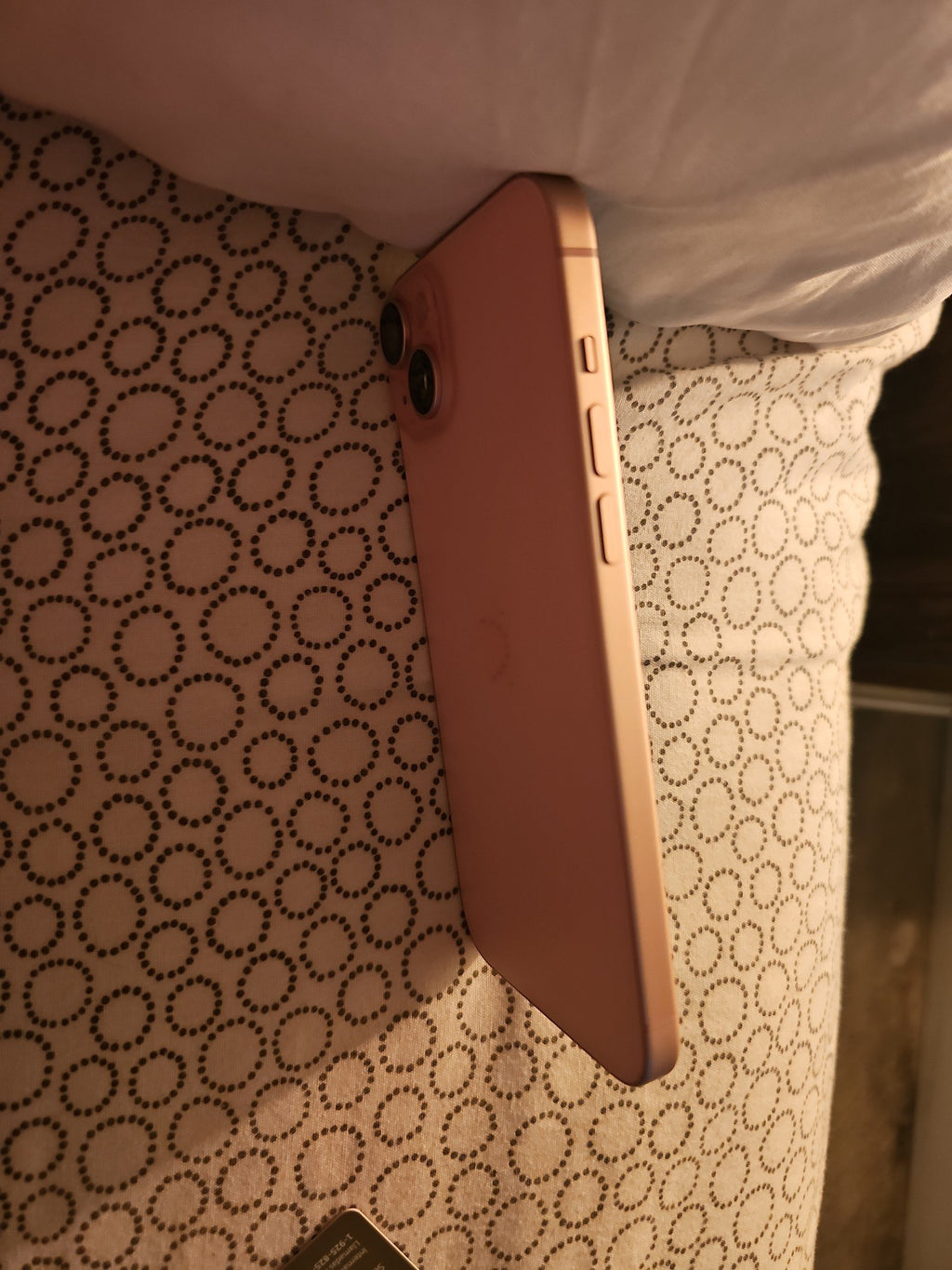 iPhone 15 plus Pink 256gb unlocked 7L83