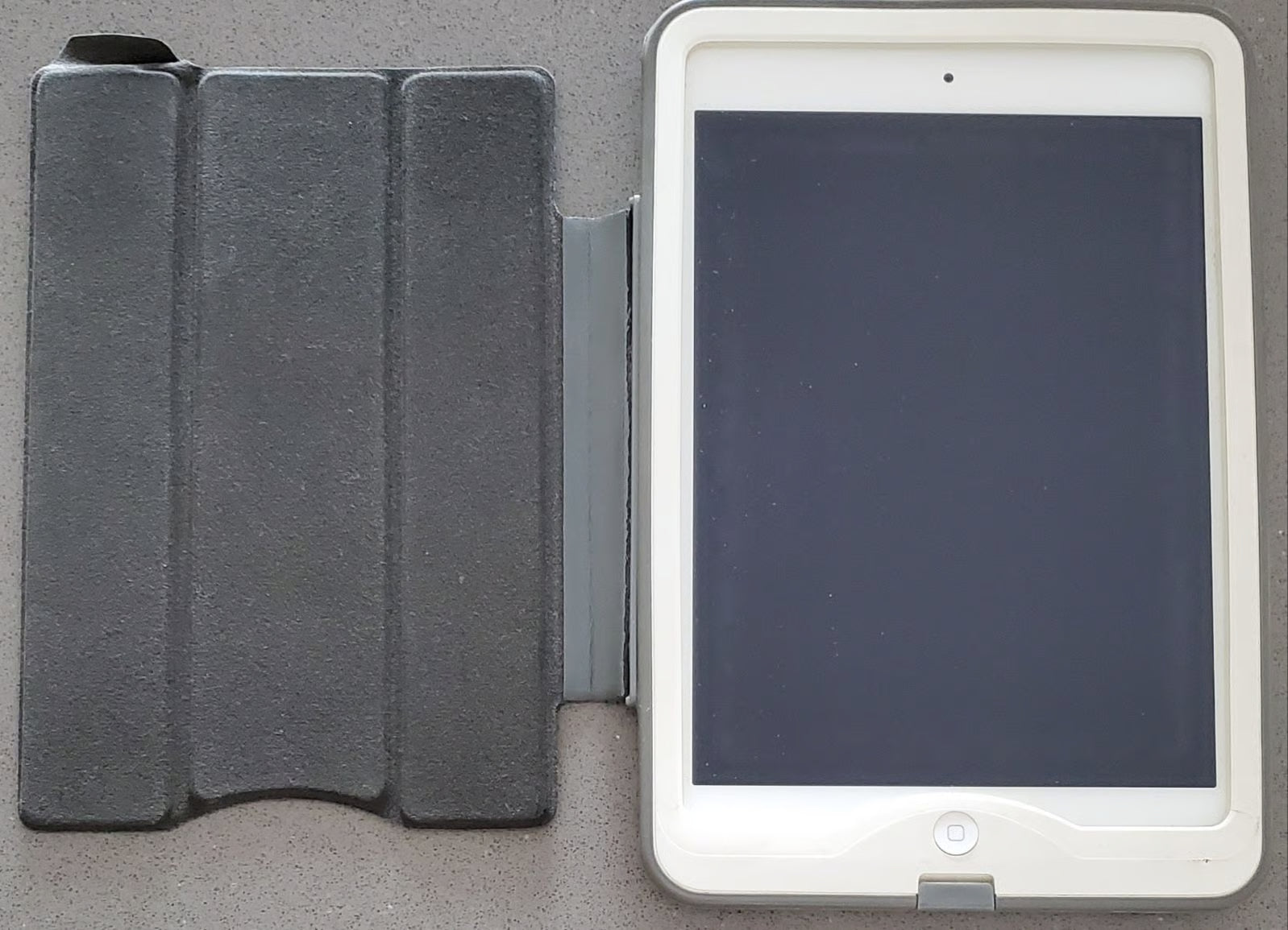 Apple iPad Mini + More (100% GIFT-READY) 7B72