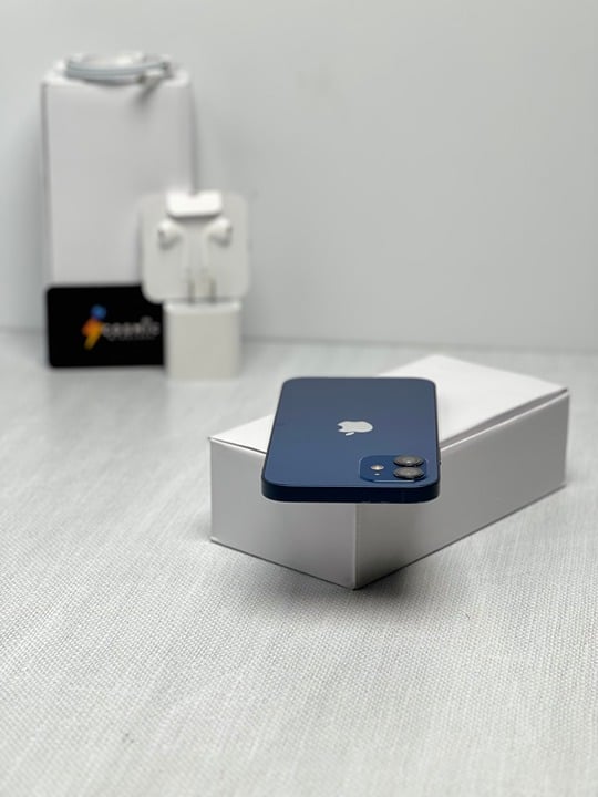 Apple iPhone 12 64GB Fully Unlocked - Blue 7N29