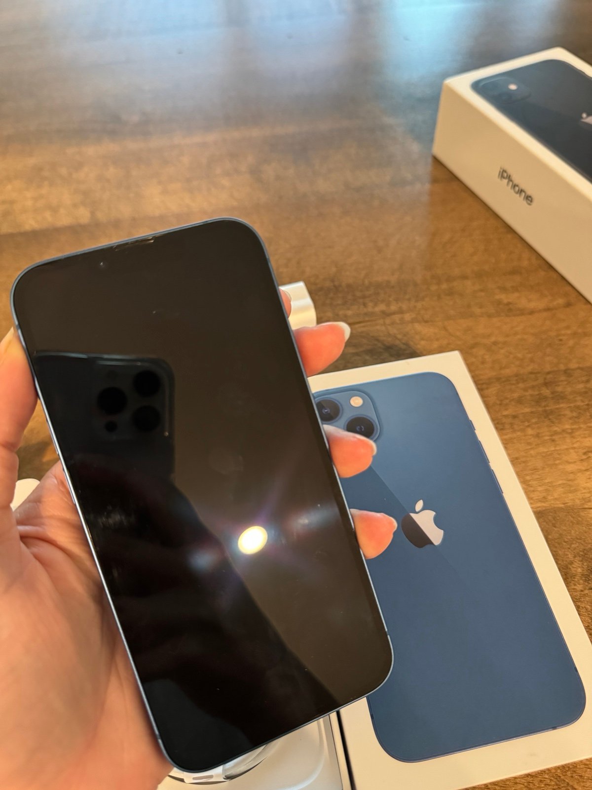 UNLOCKED IPhone 13 128 with extras GB in Blue 8N16