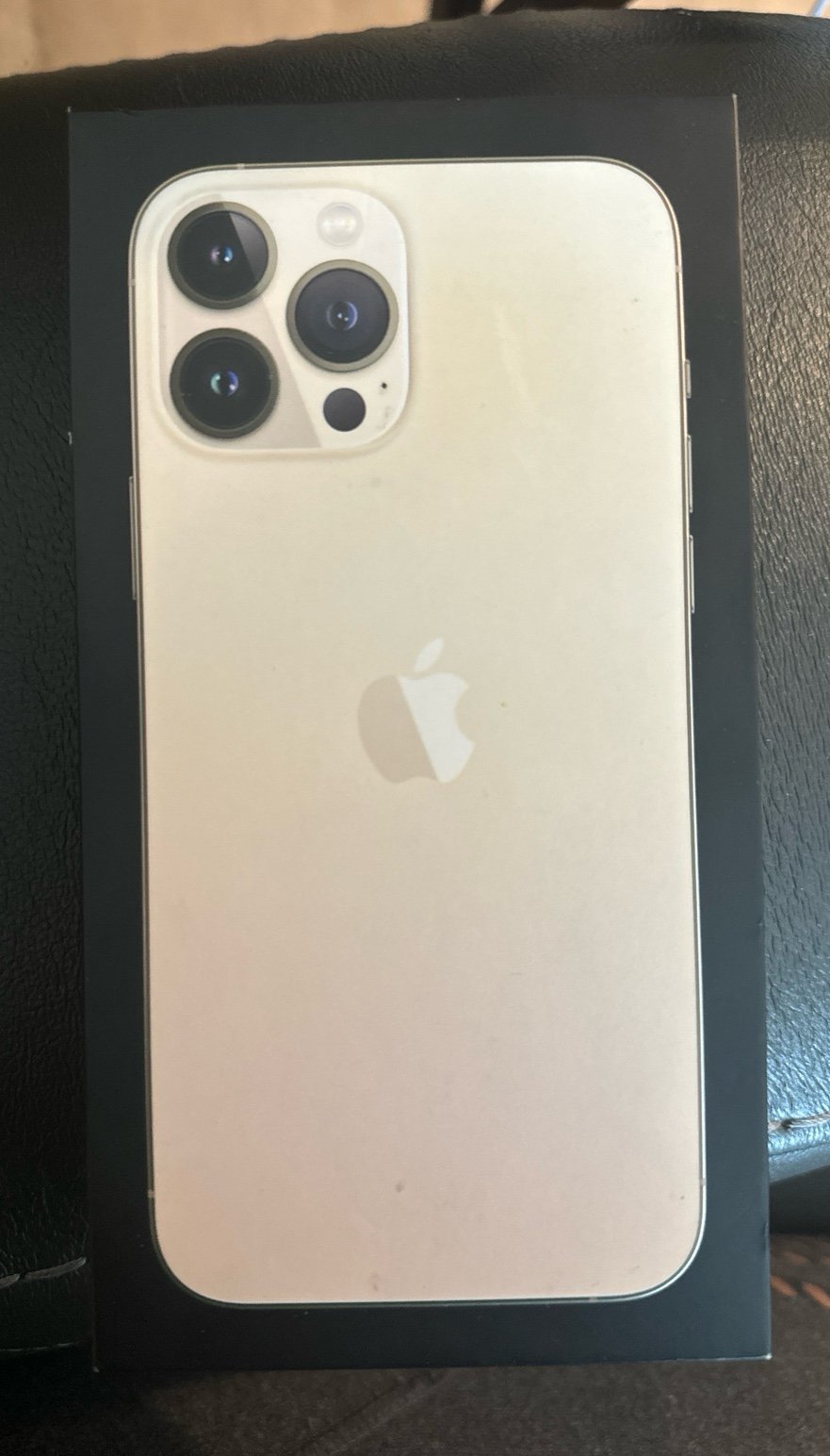 iPhone 13 Pro Max phone 1TB - unlocked w original box + unused charging cord 2R39