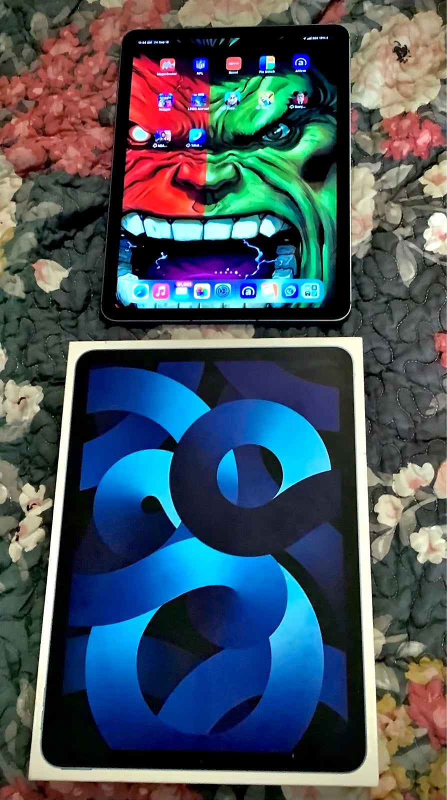 Apple iPad Air 5th Generation 64 GB in Sky Blue Wi-Fi Plus Cellular 9M32