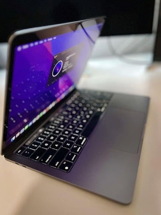 Apple MacBook Pro 13鈥?2020 M1 16GB 1TB Touch Bar 8L93